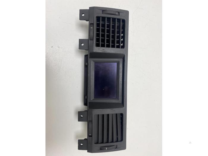 Gebruikte Display Interieur Opel Vectra C Caravan 2.2 DTI 16V Prijs € 25,00 Margeregeling aangeboden door F. van den Mosselaar autodemontage