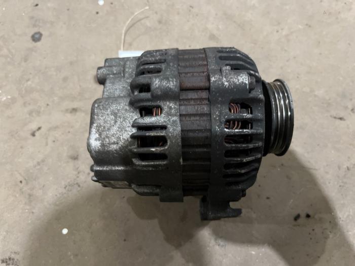 Gebruikte Dynamo Renault Clio II (BB/CB) 1.2 16V Prijs € 25,00 Margeregeling aangeboden door F. van den Mosselaar autodemontage