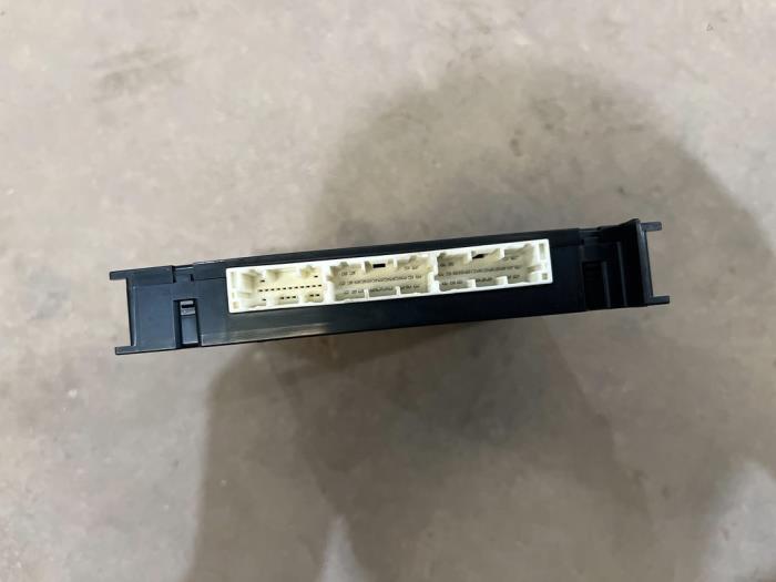 Smart entry computer van een Toyota Corolla Touring Sport (E21/EH1) 1.8 16V Hybrid 2021