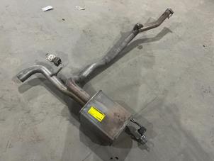 Gebruikte Uitlaat Einddemper Alfa Romeo Giulia (952) 2.2d 136 16V Prijs € 100,00 Margeregeling aangeboden door F. van den Mosselaar autodemontage