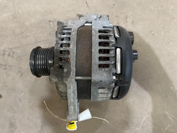 Gebruikte Dynamo Alfa Romeo Giulia (952) 2.2d 136 16V Prijs € 50,00 Margeregeling aangeboden door F. van den Mosselaar autodemontage