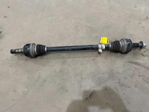 Gebruikte Aandrijfas rechts-achter Alfa Romeo Giulia (952) 2.2d 136 16V Prijs € 175,00 Margeregeling aangeboden door F. van den Mosselaar autodemontage