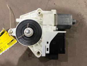 Gebruikte Motor electrisch raam Alfa Romeo Giulia (952) 2.2d 136 16V Prijs € 25,00 Margeregeling aangeboden door F. van den Mosselaar autodemontage