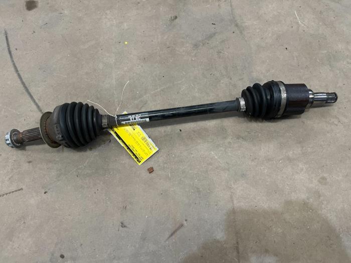 Gebruikte Aandrijfas links-voor Seat Mii 1.0 12V Prijs € 35,00 Margeregeling aangeboden door F. van den Mosselaar autodemontage