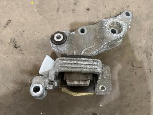 Gebruikte Motorrubber Mercedes Vito (447.6) 1.6 111 CDI 16V Prijs € 20,00 Margeregeling aangeboden door F. van den Mosselaar autodemontage