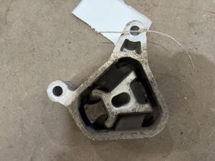 Gebruikte Motorrubber Mercedes Vito (447.6) 1.6 111 CDI 16V Prijs € 15,00 Margeregeling aangeboden door F. van den Mosselaar autodemontage