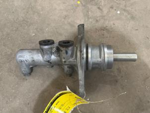 Gebruikte Hoofdremcilinder Mercedes Vito (447.6) 1.6 111 CDI 16V Prijs € 25,00 Margeregeling aangeboden door F. van den Mosselaar autodemontage