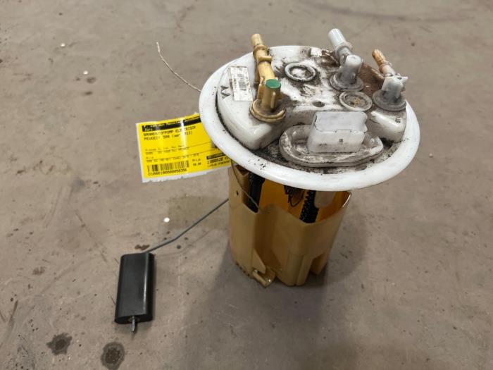 Gebruikte Brandstofpomp Elektrisch Peugeot 508 SW (8E/8U) 1.6 HDiF 16V Prijs € 35,00 Margeregeling aangeboden door F. van den Mosselaar autodemontage
