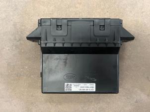 Gebruikte Kachelcomputer Jaguar XE 2.0 D E-Performance 16V Prijs € 45,00 Margeregeling aangeboden door F. van den Mosselaar autodemontage