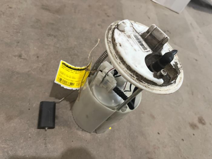 Gebruikte Brandstofpomp Elektrisch Opel Corsa D 1.2 16V Prijs € 35,00 Margeregeling aangeboden door F. van den Mosselaar autodemontage