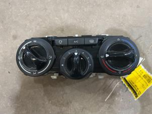 Gebruikte Chaufage Bedieningspaneel Peugeot 208 I (CA/CC/CK/CL) 1.4 HDi Prijs € 35,00 Margeregeling aangeboden door F. van den Mosselaar autodemontage