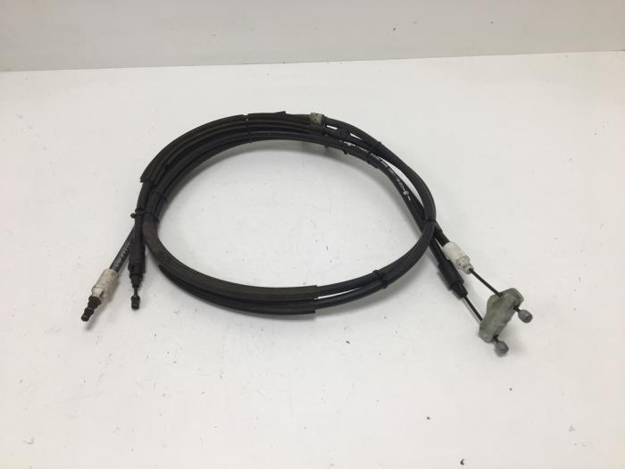 Gebruikte Handrem Kabel Volvo V40 (MV) 2.0 D3 16V Prijs € 20,00 Margeregeling aangeboden door F. van den Mosselaar autodemontage