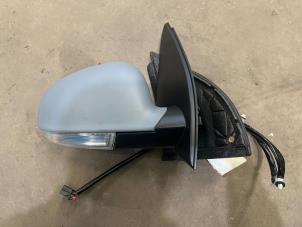Gebruikte Spiegel Buiten rechts Volkswagen Golf V (1K1) 1.6 FSI 16V Prijs € 25,00 Margeregeling aangeboden door F. van den Mosselaar autodemontage