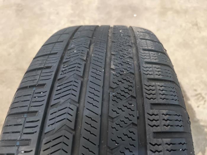 Velgen set + banden van een Hyundai Tucson (TL) 2.0 CRDi 16V High Power 4WD 2019