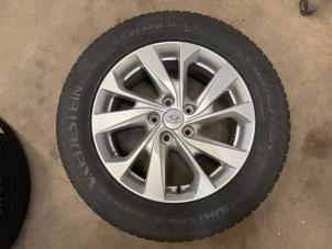 Gebruikte Velgen set + banden Hyundai Tucson (TL) 2.0 CRDi 16V High Power 4WD Prijs € 300,00 Margeregeling aangeboden door F. van den Mosselaar autodemontage