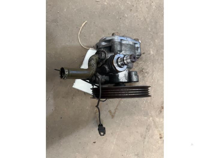 Gebruikte Servopomp Suzuki Swift (SF310/413) 1.0 Prijs € 15,00 Margeregeling aangeboden door F. van den Mosselaar autodemontage