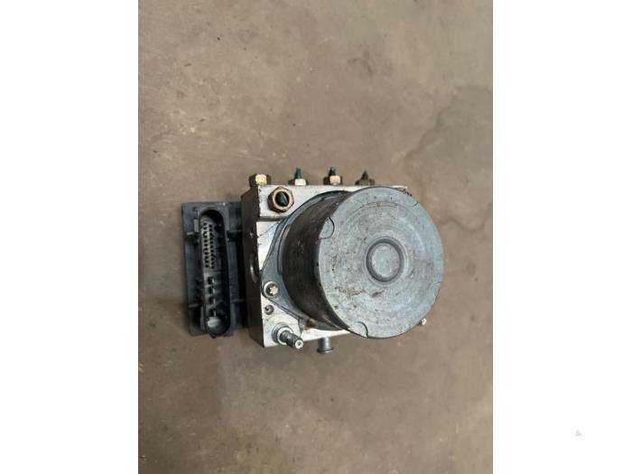 Gebruikte ABS Pomp Renault Clio II (BB/CB) 1.5 dCi 80 Prijs € 15,00 Margeregeling aangeboden door F. van den Mosselaar autodemontage