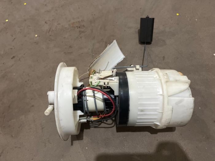 Gebruikte Tank element Pomp Ford Focus C-Max 1.8 16V Prijs € 35,00 Margeregeling aangeboden door F. van den Mosselaar autodemontage
