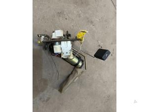 Gebruikte Tank element Pomp Mazda 323 (BA12) 1.5i 16V Prijs € 15,00 Margeregeling aangeboden door F. van den Mosselaar autodemontage