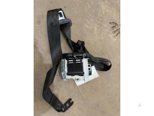 Gebruikte Veiligheidsgordel links-achter Audi E-tron (GEN) 50 quattro Prijs € 125,00 Margeregeling aangeboden door F. van den Mosselaar autodemontage