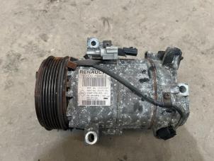 Gebruikte Aircopomp Renault Clio IV (5R) 1.6 Turbo 16V RS 200 EDC Prijs € 75,00 Margeregeling aangeboden door F. van den Mosselaar autodemontage