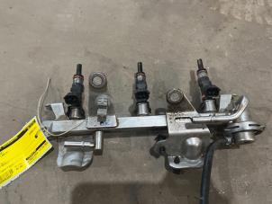 Gebruikte Verstuiver brug Renault Captur (2R) 0.9 Energy TCE 12V Prijs € 50,00 Margeregeling aangeboden door F. van den Mosselaar autodemontage