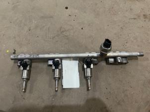 Gebruikte Injector brug Nissan Qashqai (J11) 1.6 DIG-T 163 16V Prijs € 200,00 Margeregeling aangeboden door F. van den Mosselaar autodemontage