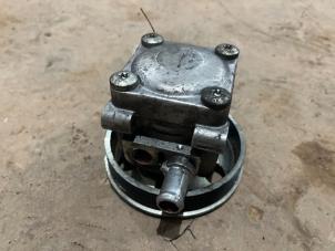 Gebruikte Servopomp Maserati Quattroporte V 4.7 Sport GT S Biturbo V8 32V Prijs € 250,00 Margeregeling aangeboden door F. van den Mosselaar autodemontage