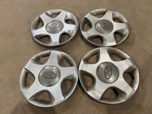 Gebruikte Wieldop set Hyundai Trajet 2.0 16V Prijs € 20,00 Margeregeling aangeboden door F. van den Mosselaar autodemontage