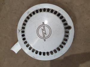 Gebruikte Wieldop Opel Kadett E (39/49) 1.2 S Prijs € 10,00 Margeregeling aangeboden door F. van den Mosselaar autodemontage