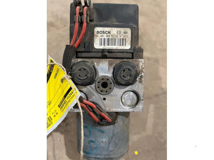 ABS Pomp van een Ford Transit 2.0 TDCi 16V 260S 2003