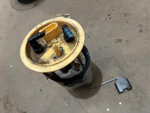 Gebruikte Brandstofpomp Elektrisch Volkswagen Passat Variant (365) 1.6 TDI 16V Bluemotion Prijs € 35,00 Margeregeling aangeboden door F. van den Mosselaar autodemontage