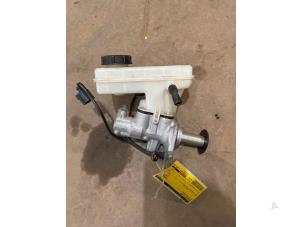 Gebruikte Hoofdremcilinder Volkswagen Up! (121) 1.0 12V 60 Prijs € 15,00 Margeregeling aangeboden door F. van den Mosselaar autodemontage