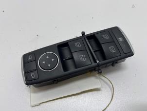 Gebruikte Combischakelaar ramen Mercedes C (W204) 3.0 C-320 CDI V6 24V Prijs € 30,00 Margeregeling aangeboden door F. van den Mosselaar autodemontage