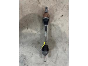 Gebruikte Aandrijfas links-voor Dacia Sandero I (BS) 1.5 dCi 75 Prijs € 35,00 Margeregeling aangeboden door F. van den Mosselaar autodemontage