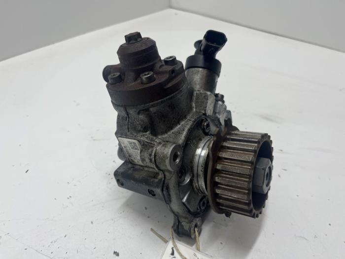 Gebruikte Brandstofpomp Mechanisch Peugeot Partner (GC/GF/GG/GJ/GK) 1.6 BlueHDI 75 Prijs € 50,00 Margeregeling aangeboden door F. van den Mosselaar autodemontage