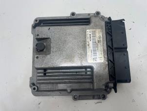 Gebruikte Computer Motormanagement Jaguar XE 2.0 D E-Performance 16V Prijs € 100,00 Margeregeling aangeboden door F. van den Mosselaar autodemontage