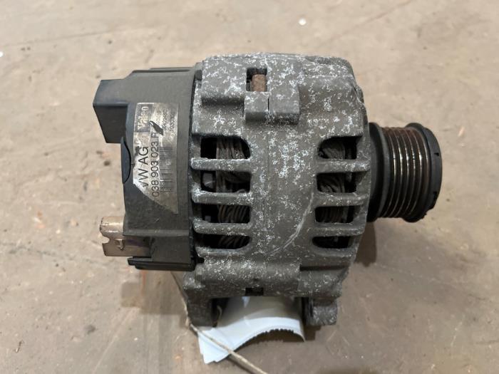 Gebruikte Dynamo Volkswagen CrossPolo (9N3) 1.9 TDI Prijs € 50,00 Margeregeling aangeboden door F. van den Mosselaar autodemontage