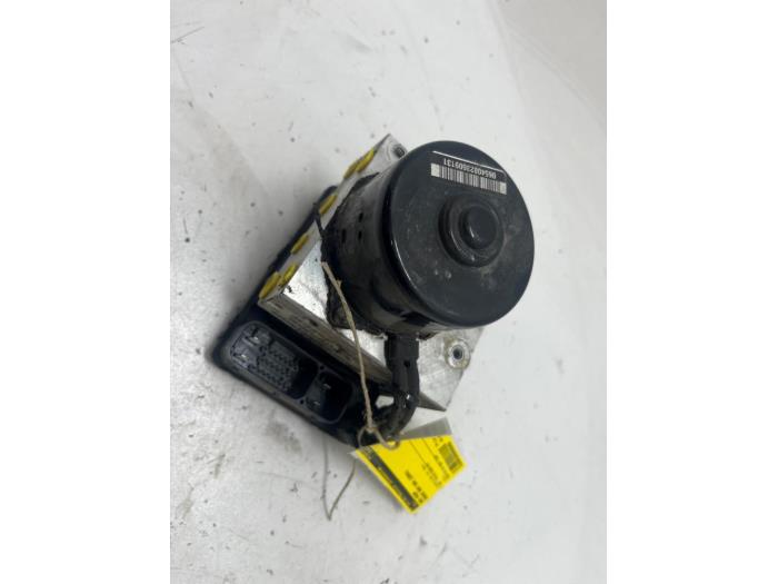 Gebruikte ABS Pomp Dodge Ram Van 2.5 CRD 16V Prijs € 35,00 Margeregeling aangeboden door F. van den Mosselaar autodemontage