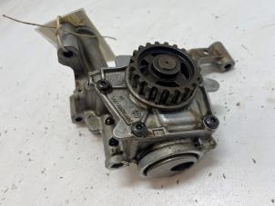 Gebruikte Oliepomp Ford Focus 3 1.0 Ti-VCT EcoBoost 12V 100 Prijs € 25,00 Margeregeling aangeboden door F. van den Mosselaar autodemontage