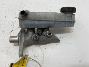 Gebruikte Hoofdremcilinder Renault Megane III Grandtour (KZ) 1.5 dCi 110 Prijs € 35,00 Margeregeling aangeboden door F. van den Mosselaar autodemontage