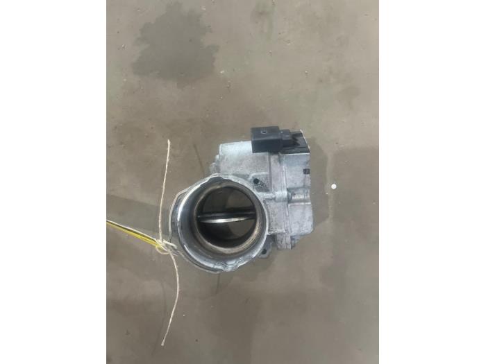 Gebruikte Gasklephuis Audi A4 Avant (B7) 2.5 TDI V6 24V Prijs € 25,00 Margeregeling aangeboden door F. van den Mosselaar autodemontage