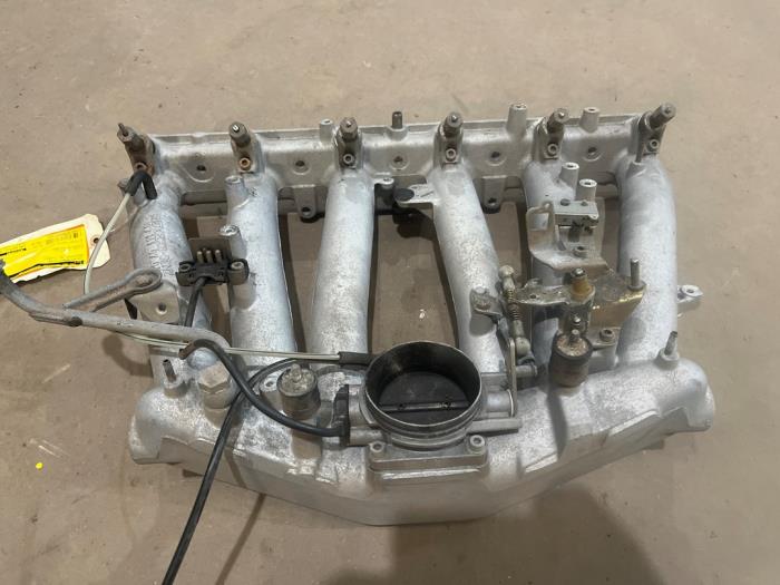 Gebruikte Spruitstuk Inlaat Mercedes SL (R129) 3.0 300 SL Prijs € 100,00 Margeregeling aangeboden door F. van den Mosselaar autodemontage