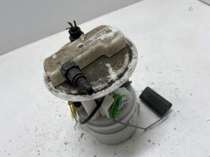 Gebruikte Tank element Pomp Dacia Logan MCV (KS) 1.6 16V Prijs € 35,00 Margeregeling aangeboden door F. van den Mosselaar autodemontage