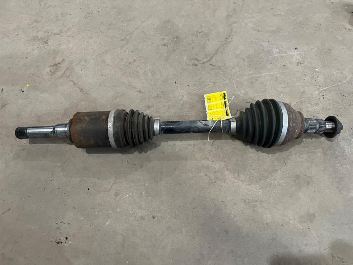 Gebruikte Aandrijfas links-voor Opel Insignia Grand Sport 1.5 Turbo 16V 165 Prijs € 125,00 Margeregeling aangeboden door F. van den Mosselaar autodemontage