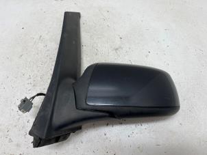 Gebruikte Spiegel Buiten links Ford Focus C-Max 1.8 16V Prijs € 25,00 Margeregeling aangeboden door F. van den Mosselaar autodemontage