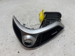Gebruikte Luchtrooster Dashboard Hyundai iX35 (LM) 1.6 GDI 16V Prijs € 15,00 Margeregeling aangeboden door F. van den Mosselaar autodemontage