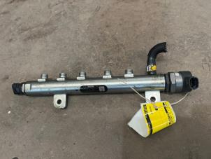 Gebruikte Injector brug Opel Astra H (L48) 1.9 CDTi 100 Prijs € 25,00 Margeregeling aangeboden door F. van den Mosselaar autodemontage