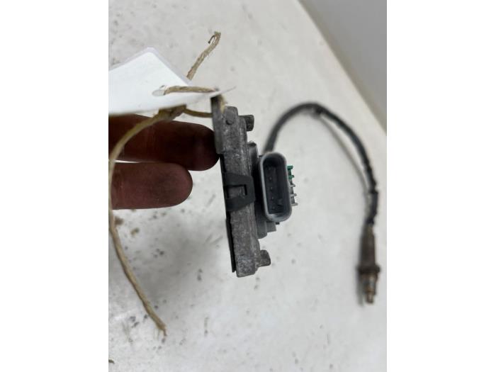 Nox sensor van een Peugeot 308 SW (L4/L9/LC/LJ/LR) 1.6 BlueHDi 120 2015