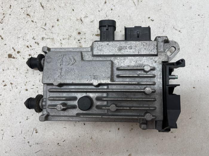 Gebruikte Start/Stop computer Peugeot 308 SW (L4/L9/LC/LJ/LR) 1.6 BlueHDi 120 Prijs € 15,00 Margeregeling aangeboden door F. van den Mosselaar autodemontage